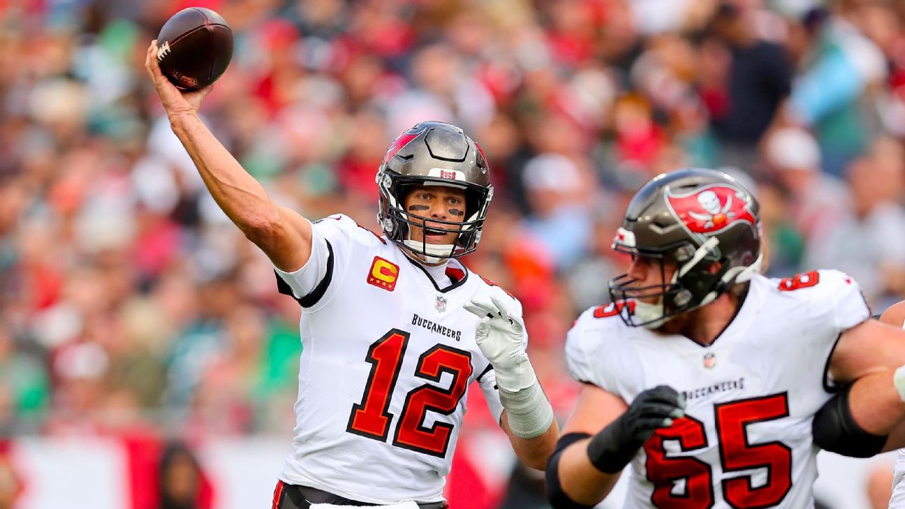 Tampa Bay Buccaneers quarterback Tom Brady signals for a touchdown