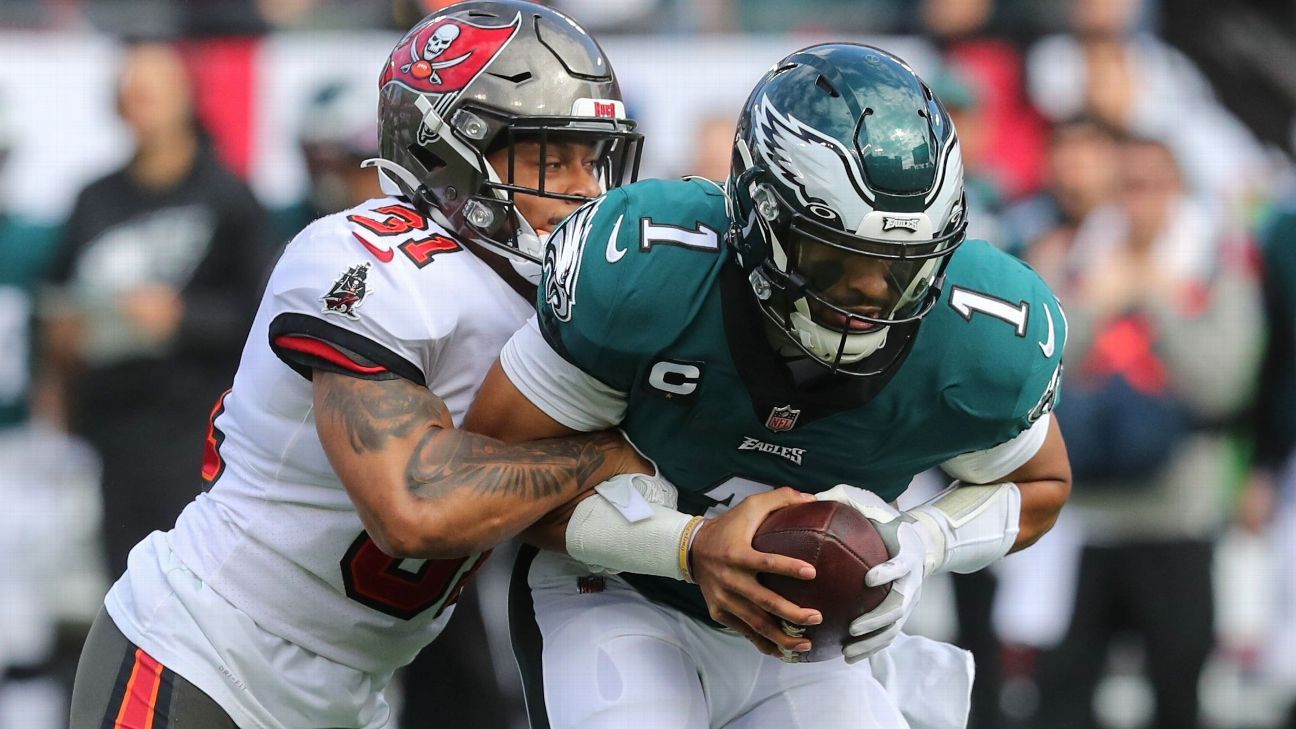 Eagles' Jalen Hurts catches fire in 24-7 win against Vikings