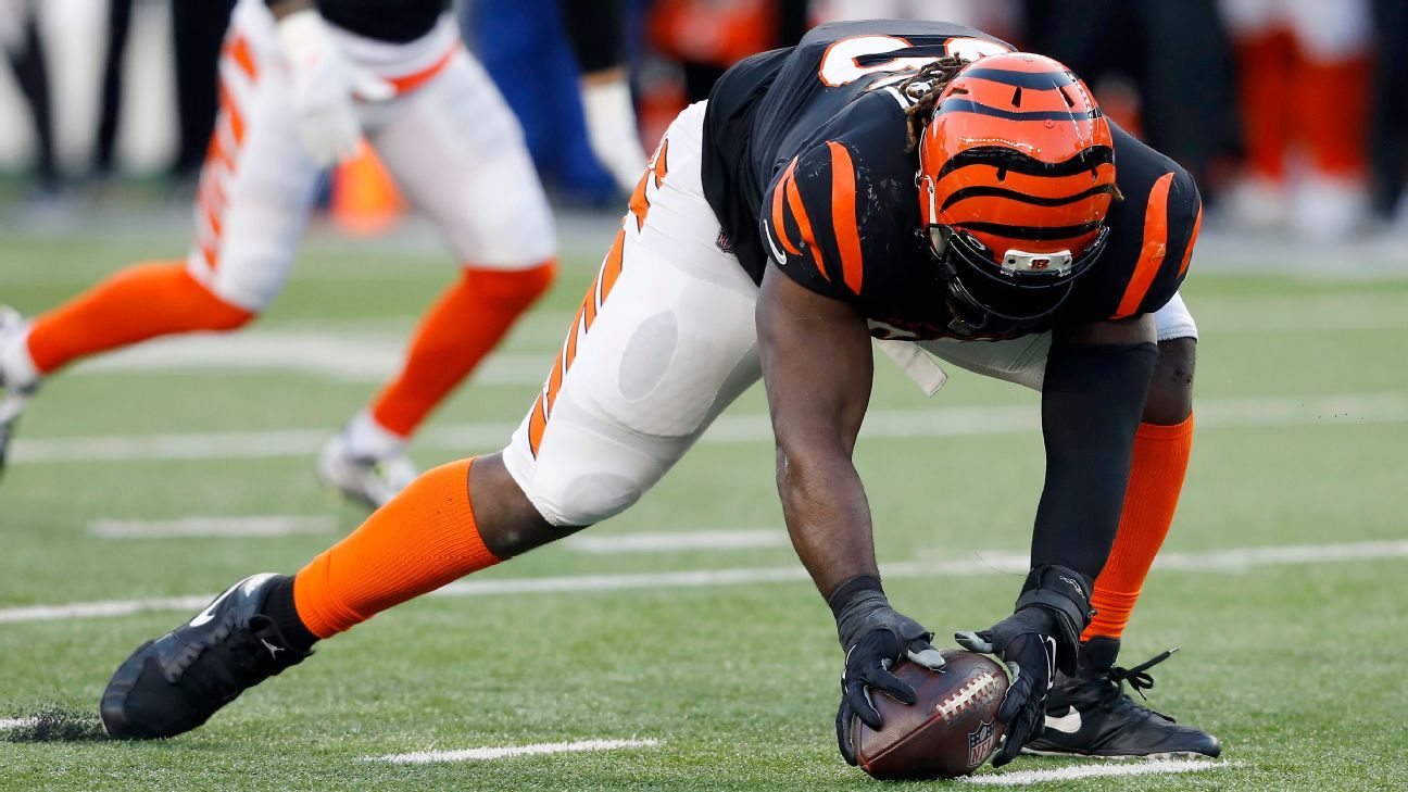 Bengals DL Larry Ogunjobi started playing football after mom took Xbox