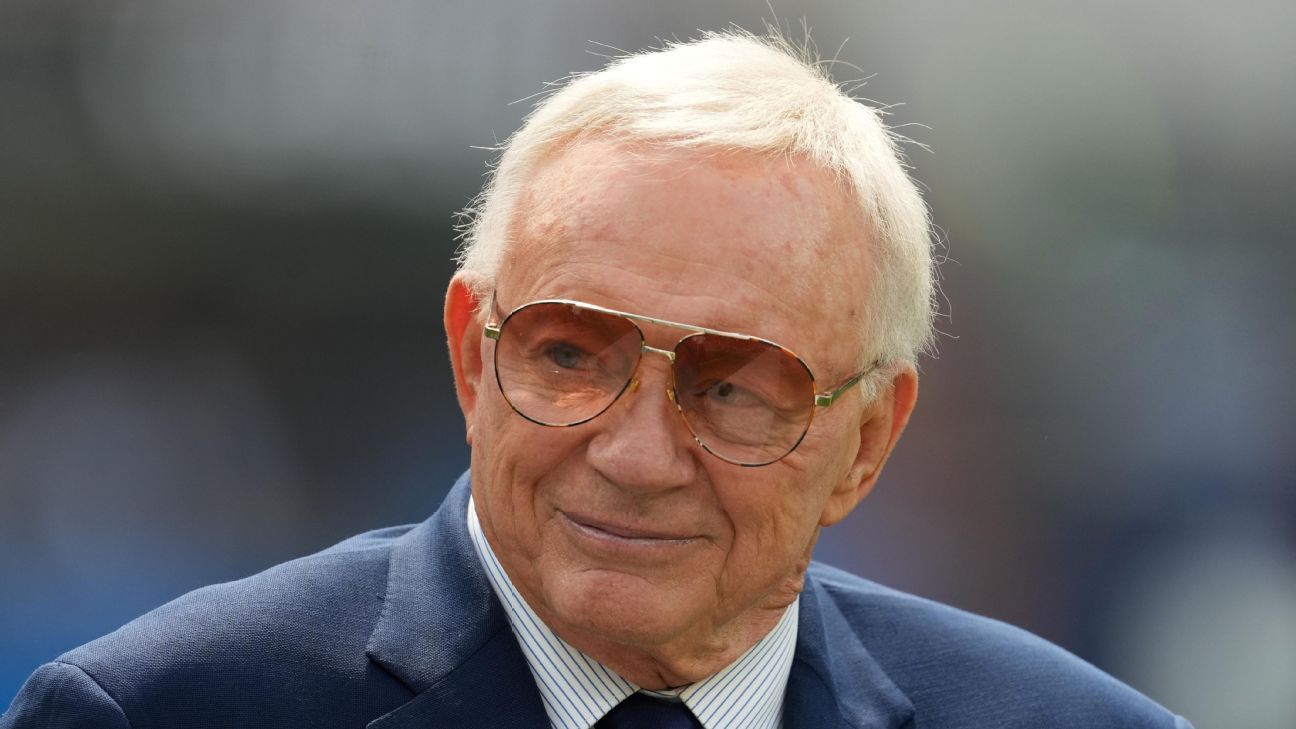 A former Cowboy had a hilarious reaction to Jerry Jones' draft comments
