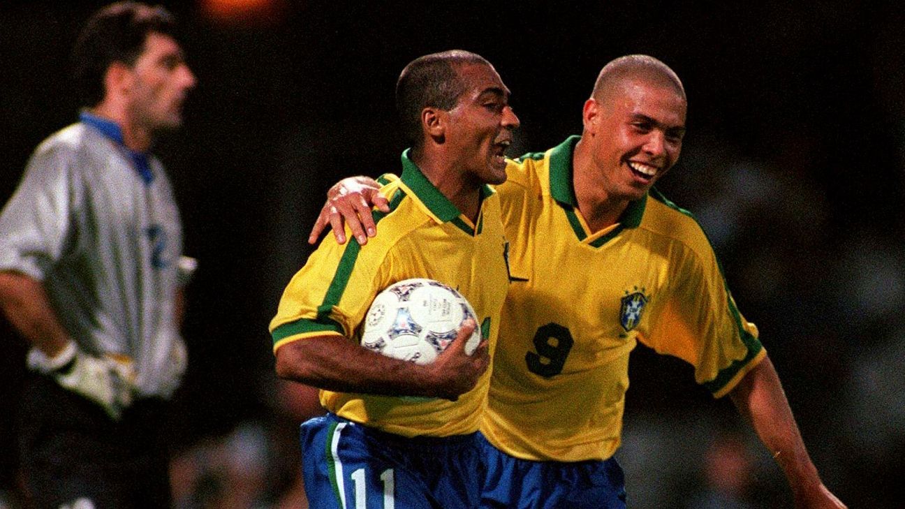 Bebeto e Ronaldo, durante treinamento da Seleção Brasileira para a Copa do  Mundo de 1994. Foto: Masao G…