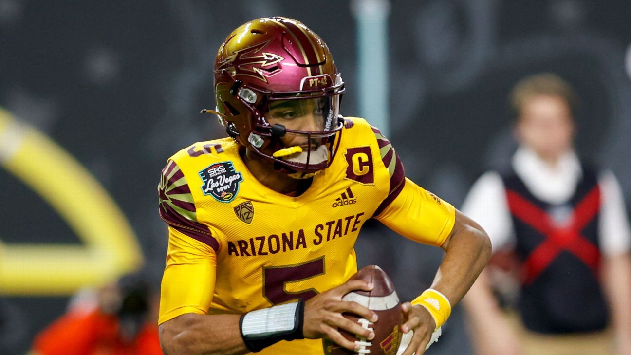 Arizona State quarterback Jayden Daniels enters college football transfer portal