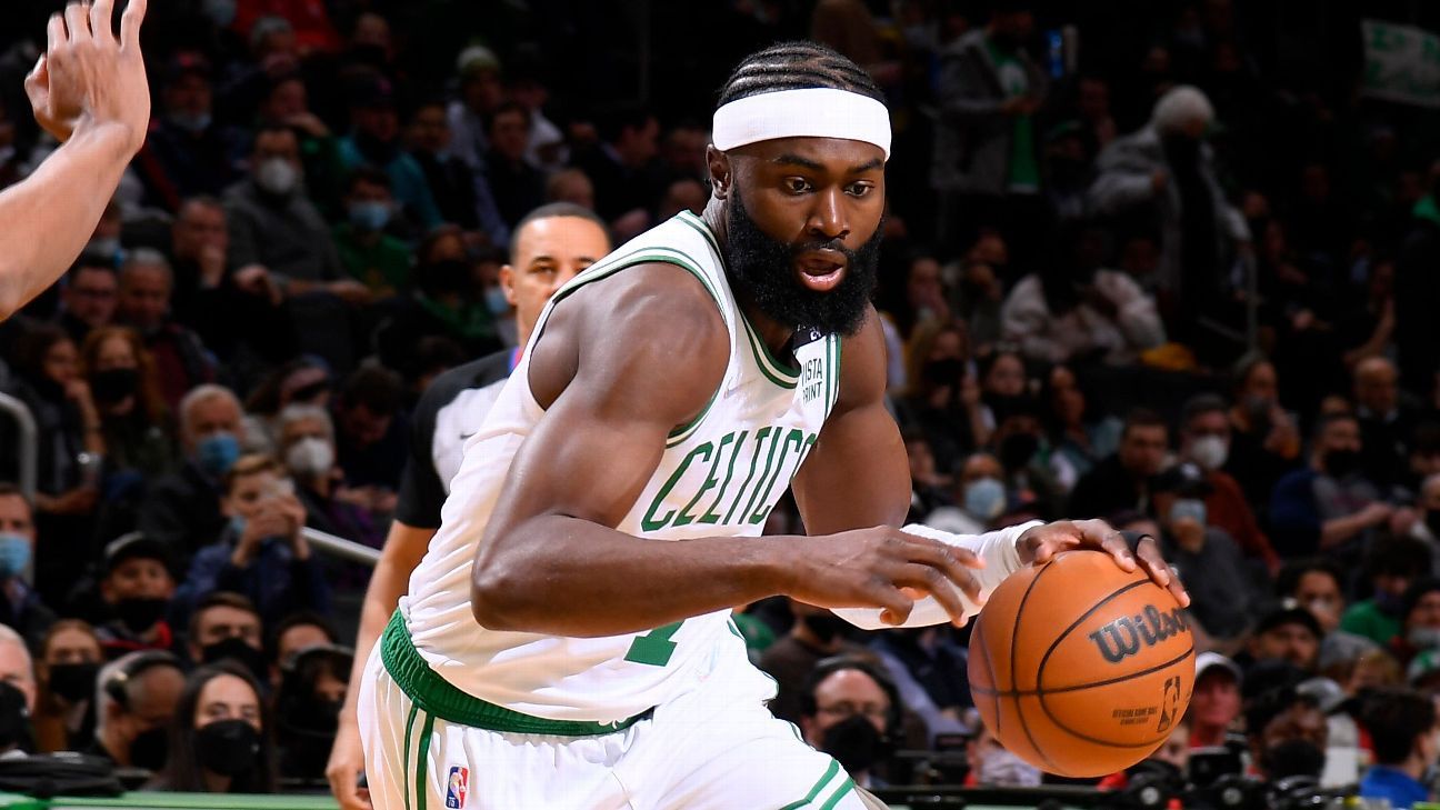 Boston Celtics' Jaylen Brown returns after one-game absence due to sprained ankl..