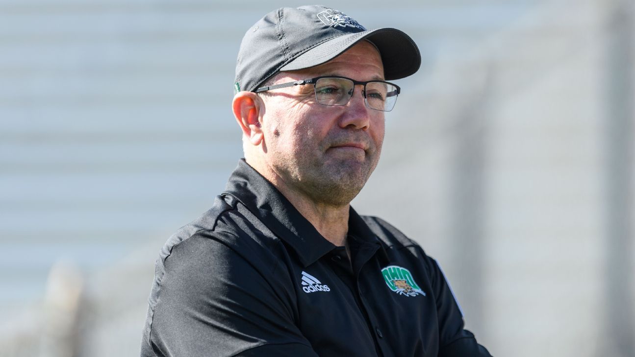 Sources: Ohio gives Albin extension through '26