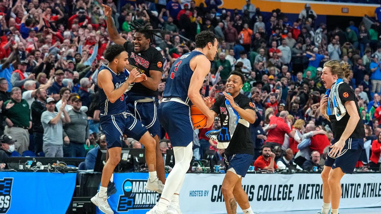 No. 12 seed Richmond Spiders stun Iowa Hawkeyes in first round of NCAA tournamen..