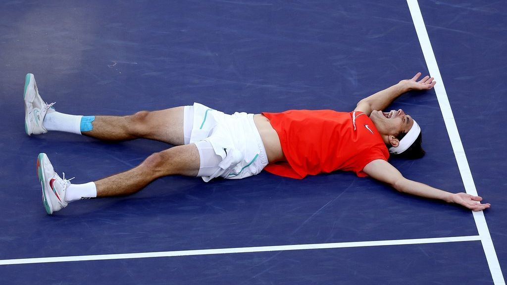 Taylor Fritz survives five set points and wins a 20-minute