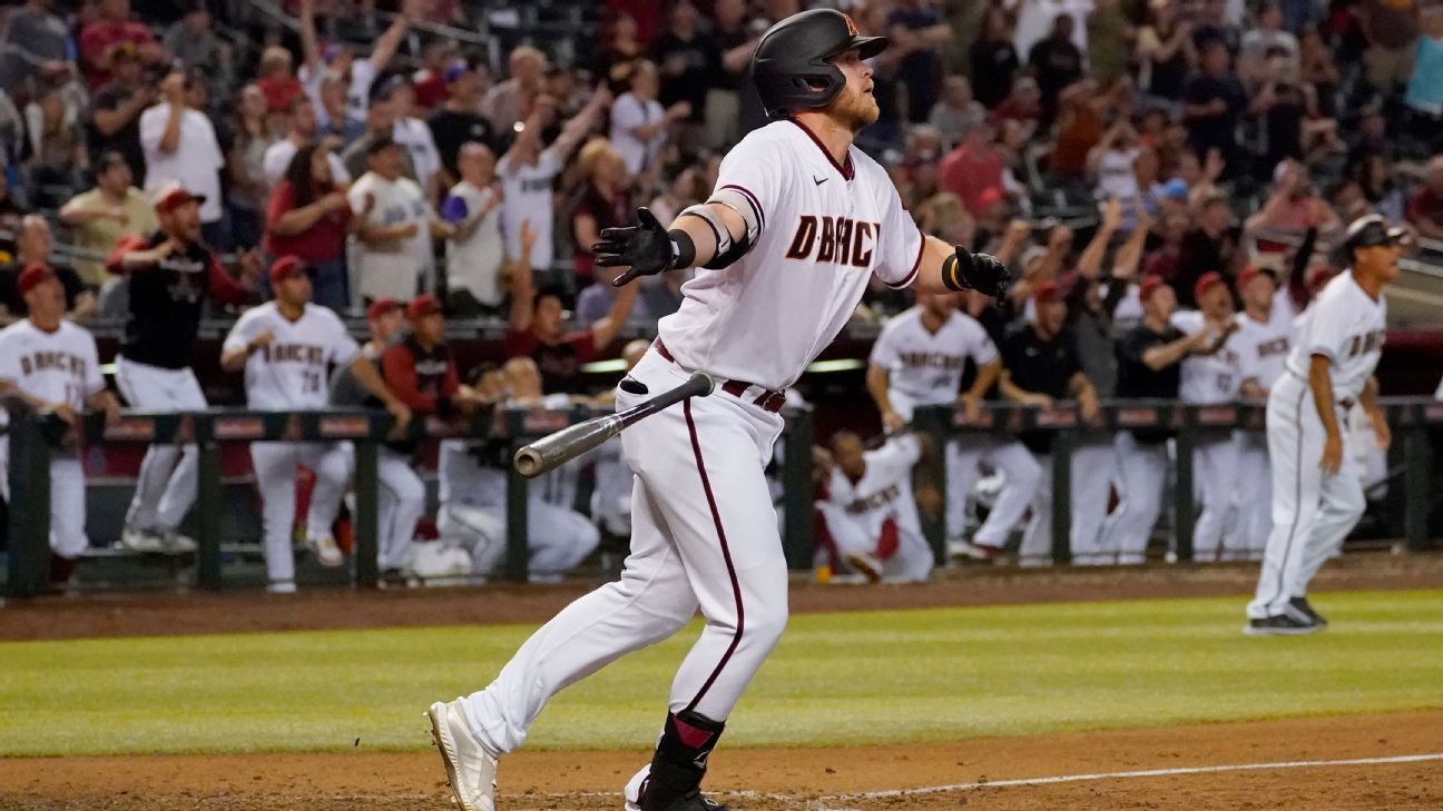 Arizona Diamondbacks rookie Seth Beer hits walk-off homer on National Beer Day