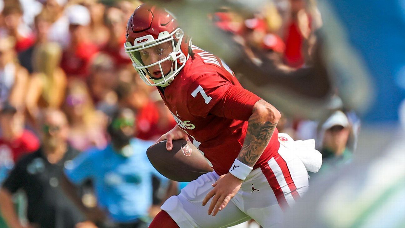 WATCH: ASU QB has girlfriend run routes, catch passes in workouts 