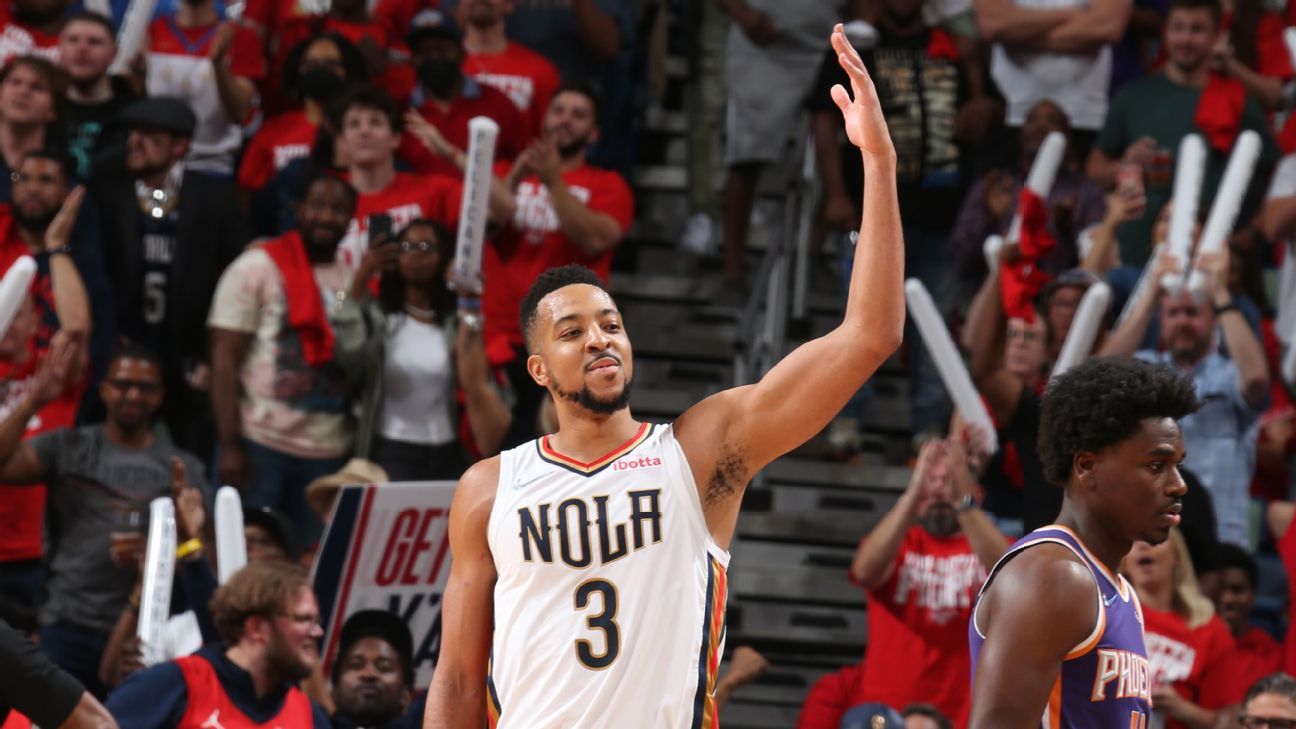 CJ McCollum signs 2-year extension with Pelicans