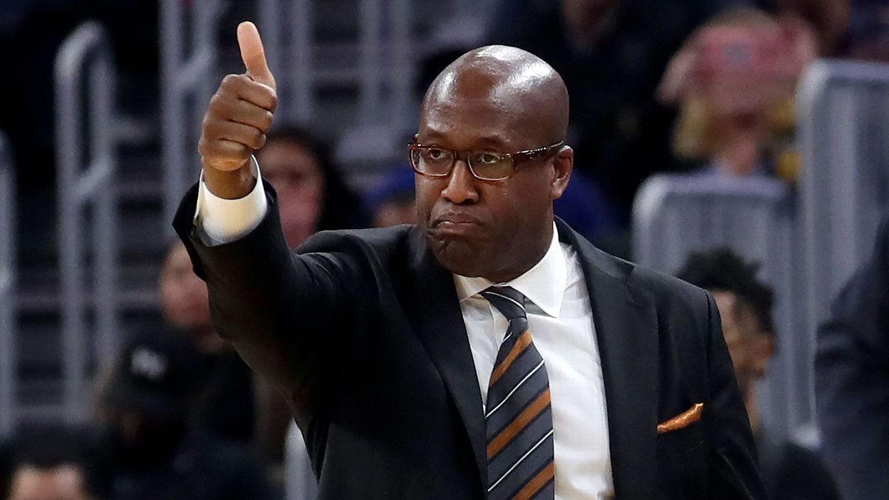 Sacramento Kings to hire Golden State Warriors assistant Mike Brown as head coac..