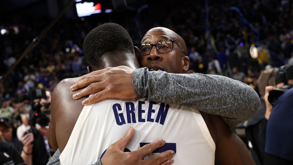 Warriors vs. Clippers, Game 4: Steve Kerr jokes wearing a 'That's all,  folks' shirt - Golden State Of Mind