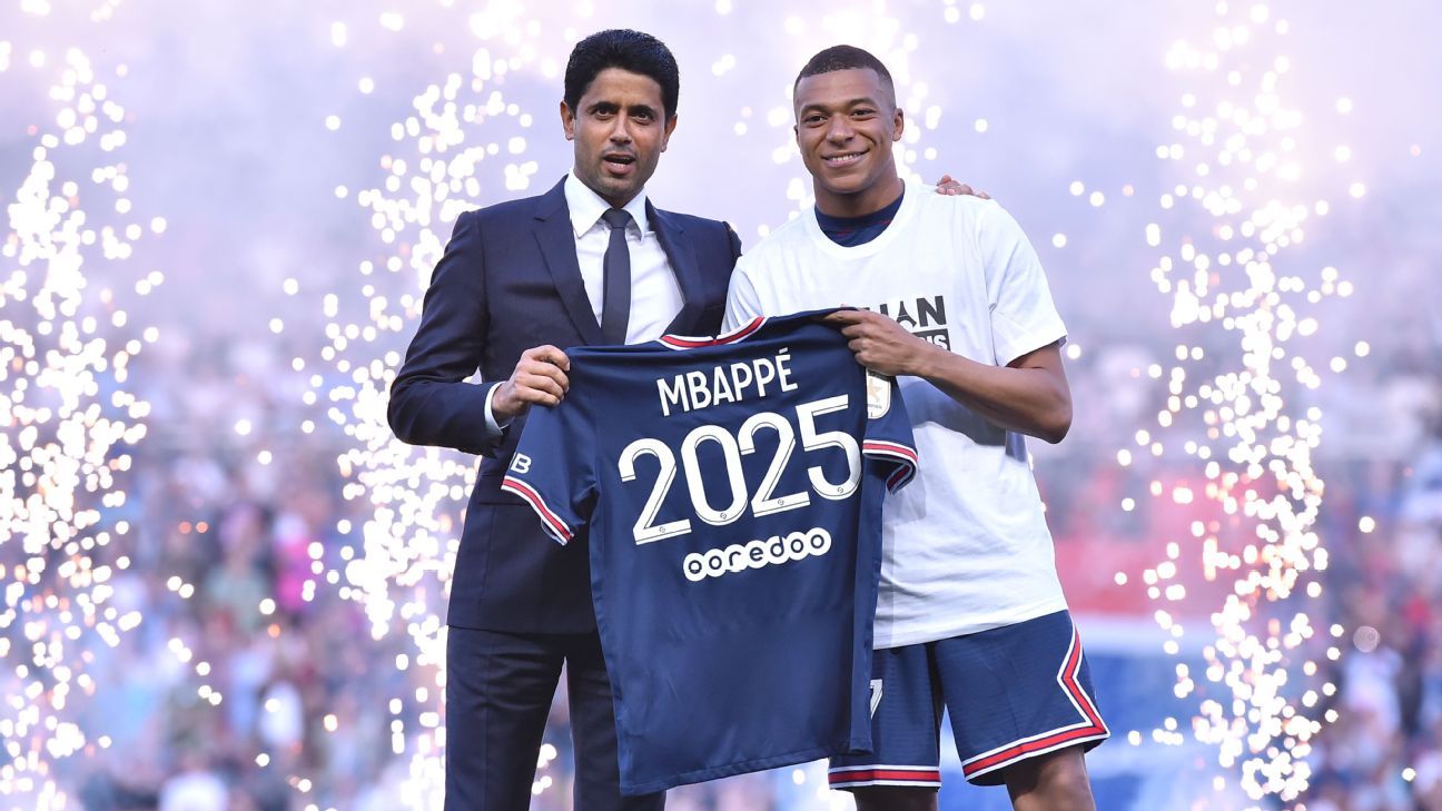 Photo of Kylian Mbappe signe un contrat de trois ans avec le Paris Saint-Germain après avoir rejeté le Real Madrid