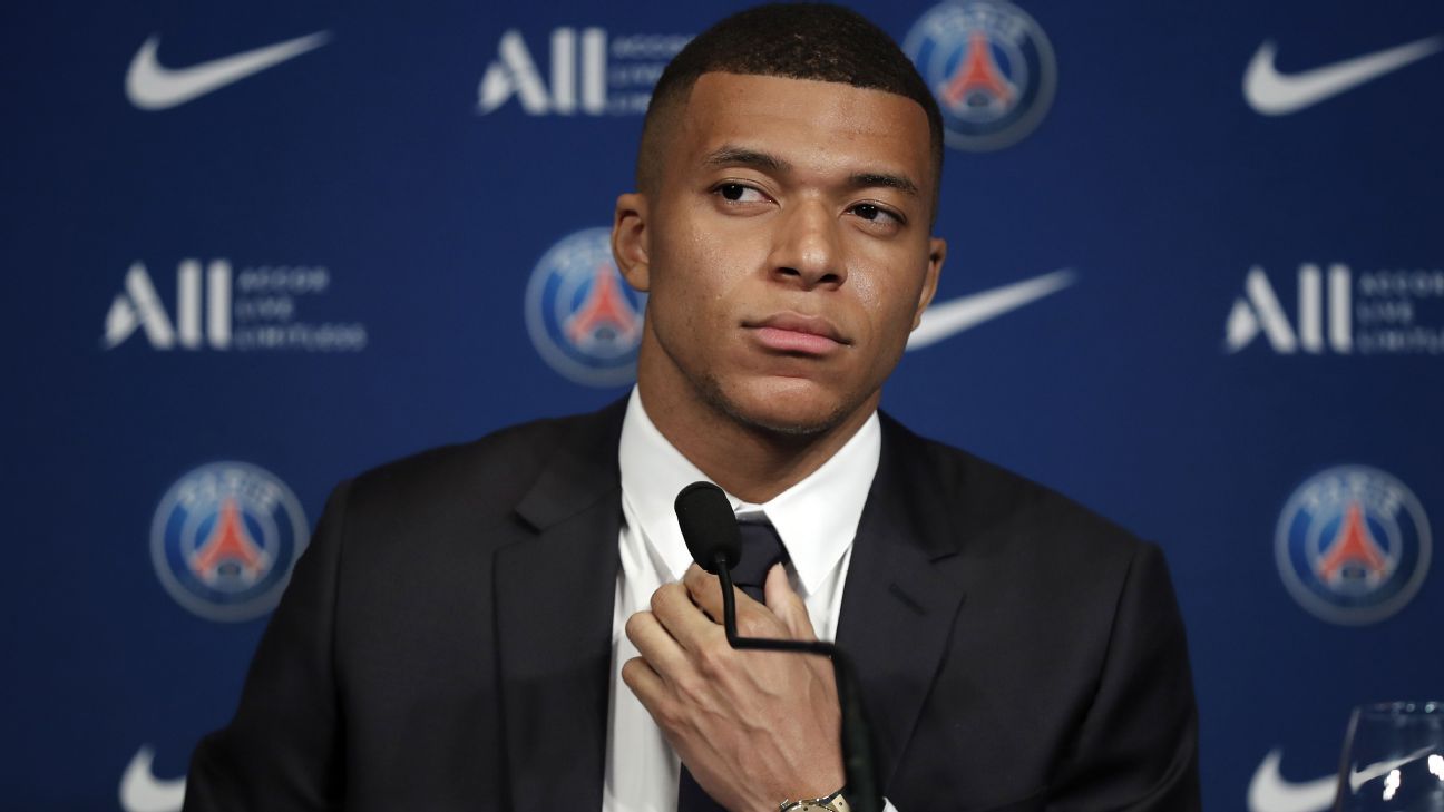 Mbappé vai cumprir o contrato e planeja fazer um documentário do