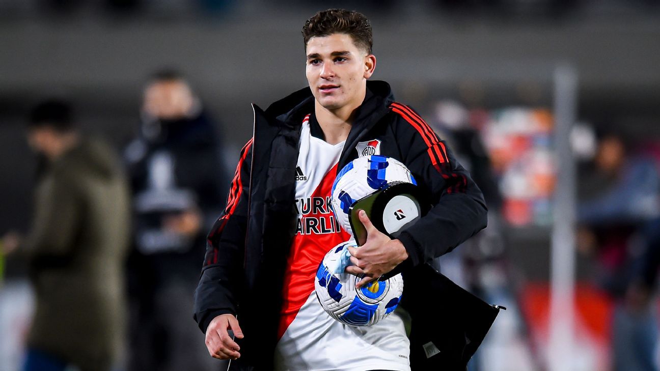 Manchester City close to deal for River Plate's Argentina forward Julián  Álvarez, Manchester City