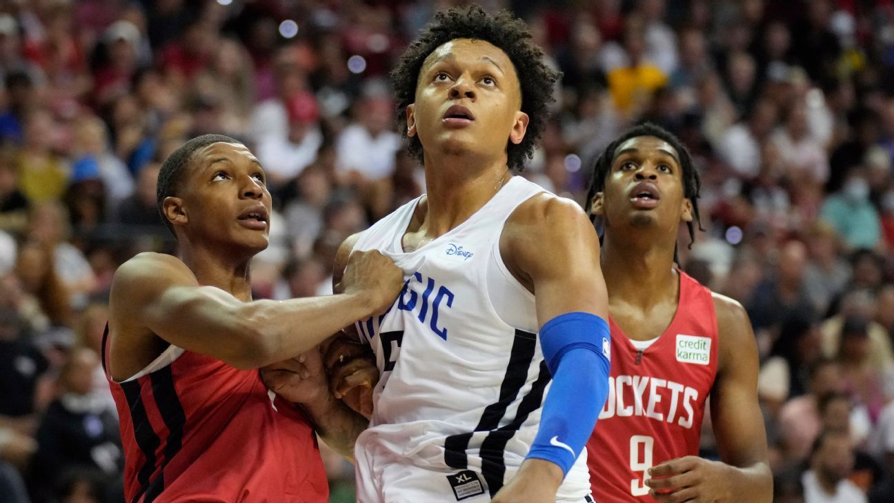 Shai Gilgeous-Alexander looked like the NBA's best rookie point guard at  Vegas Summer League 