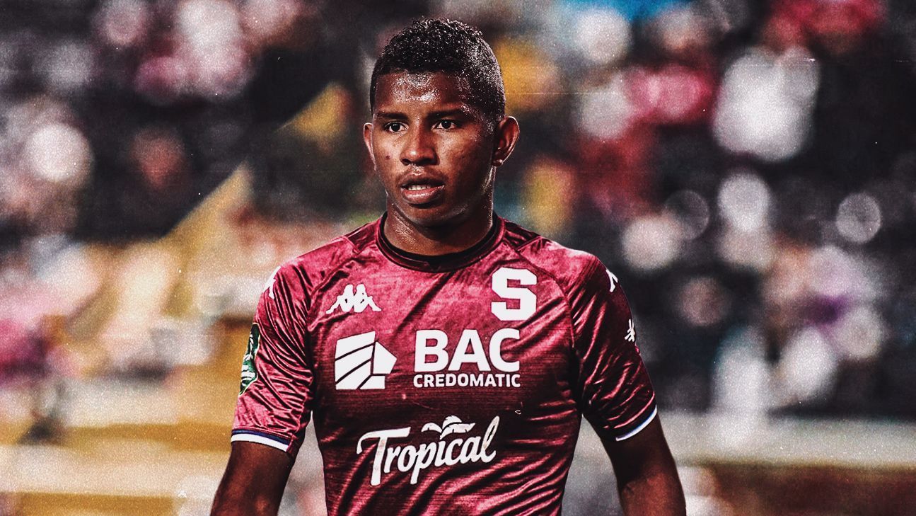 Fidel Escobar es nuevo jugador del Saprissa, confirma su madre - ESPN
