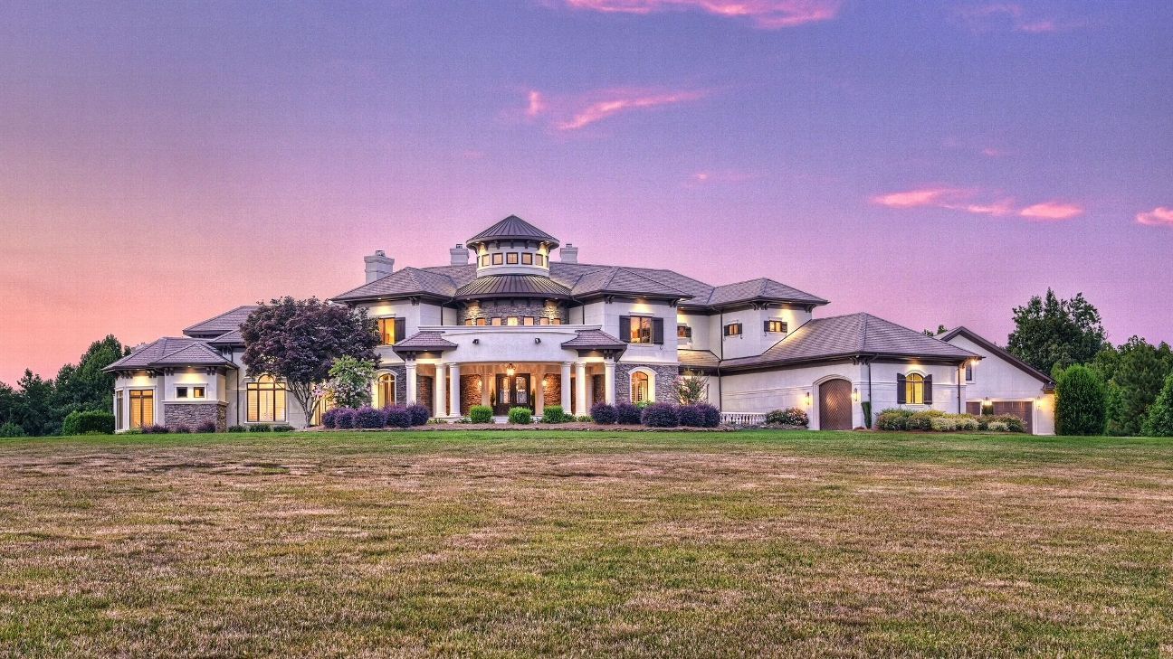 NASCAR driver Ricky Stenhouse Jr. selling massive home with five bedrooms, putti..