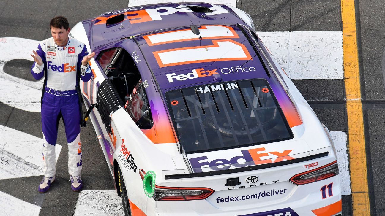 Hamlin claims first superspeedway pole at Dega