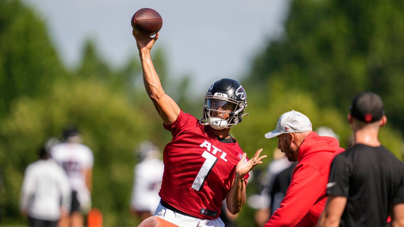 Crucial red-zone fumble mars Mariota's debut as Falcons QB