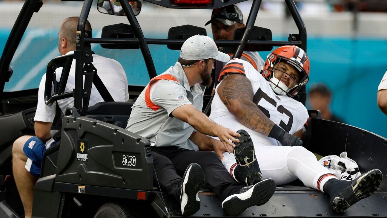 Cleveland Browns center Nick Harris' knee injury likely ends
