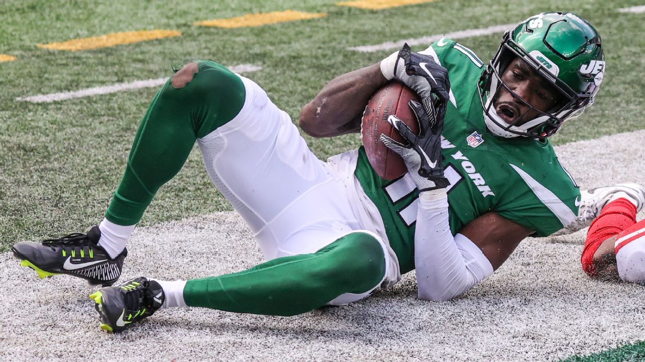 New York Jets WR Depth Chart: Are Corey Davis and Denzel Mims Fighting for  a Roster Spot?