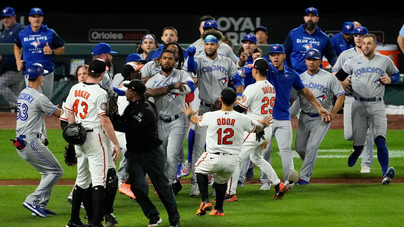 Toronto Blue Jays beat Baltimore Orioles 9-5 to open Grapefruit