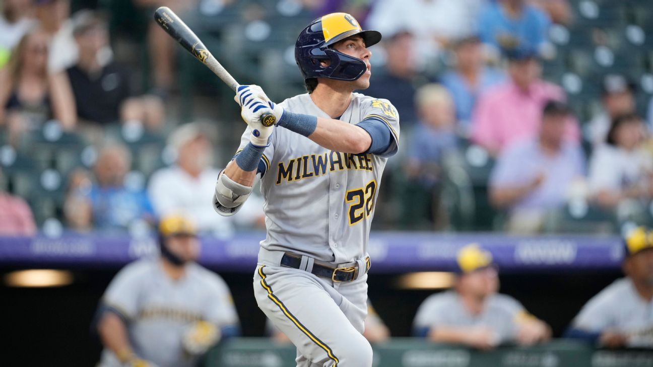 Reds withstand another homer by Yelich, beat Brewers 11-7