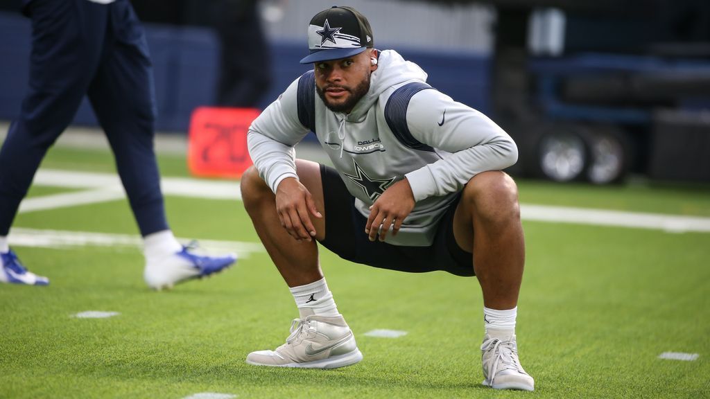 Dallas Cowboys QB Dak Prescott limited in practice after new cleats bother ankle