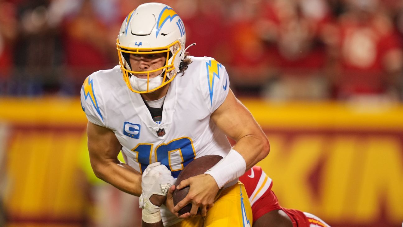 Los Angeles Chargers' Justin Herbert suffers rib injury in loss to Kansas City C..