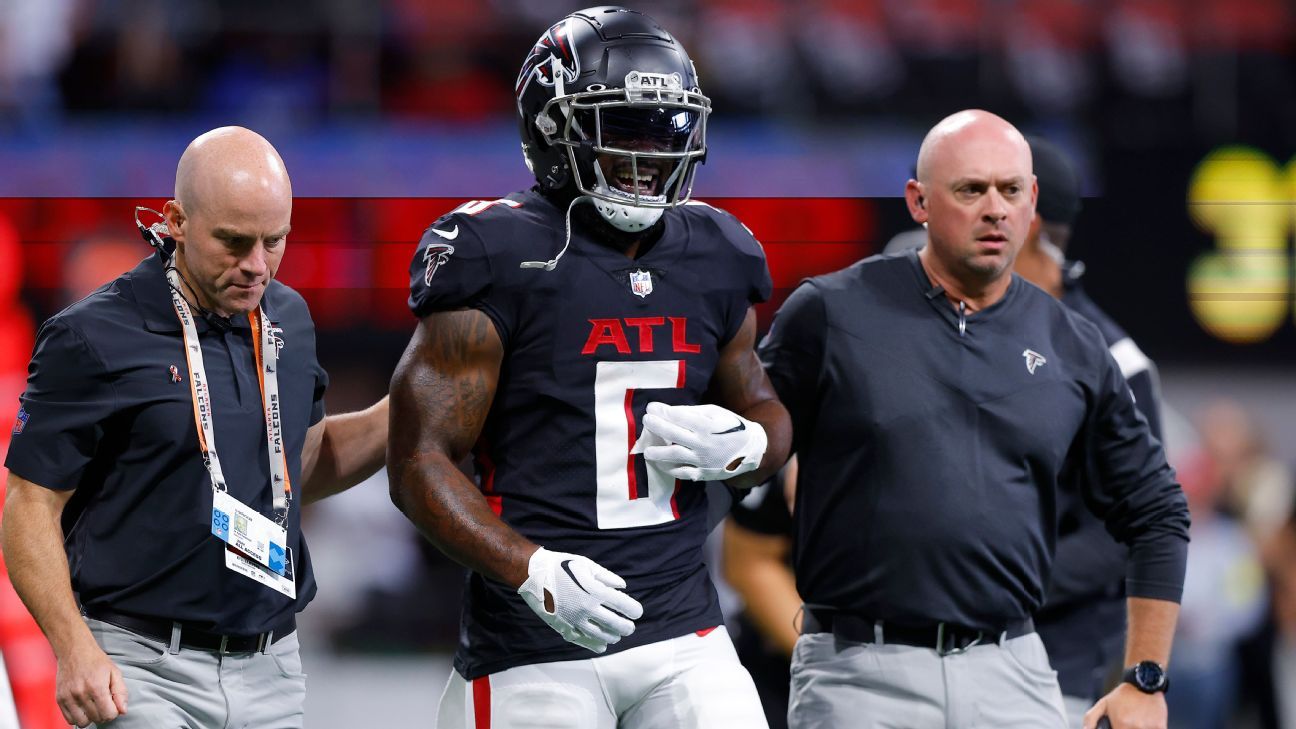 Atlanta Falcons defensive tackle Abdullah Anderson (98) watches a