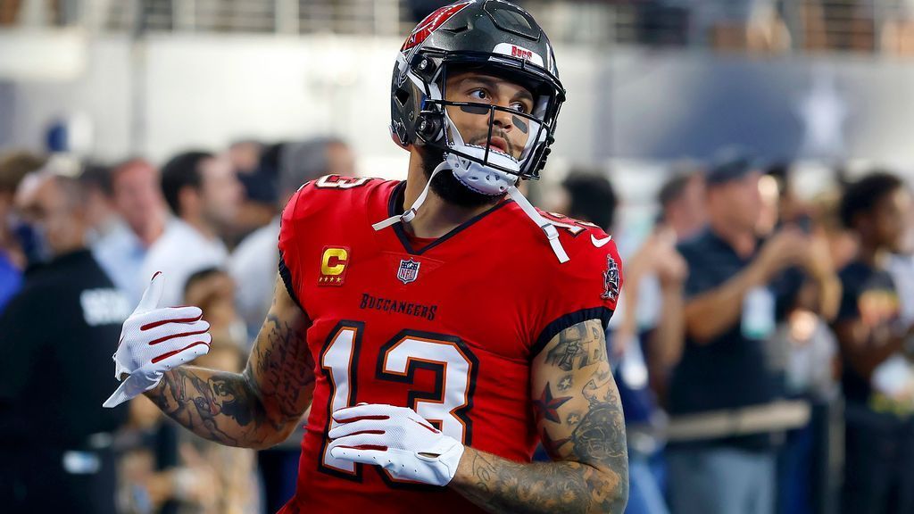 Buccaneers updates on Mike Evans, Fournette, Julio Jones