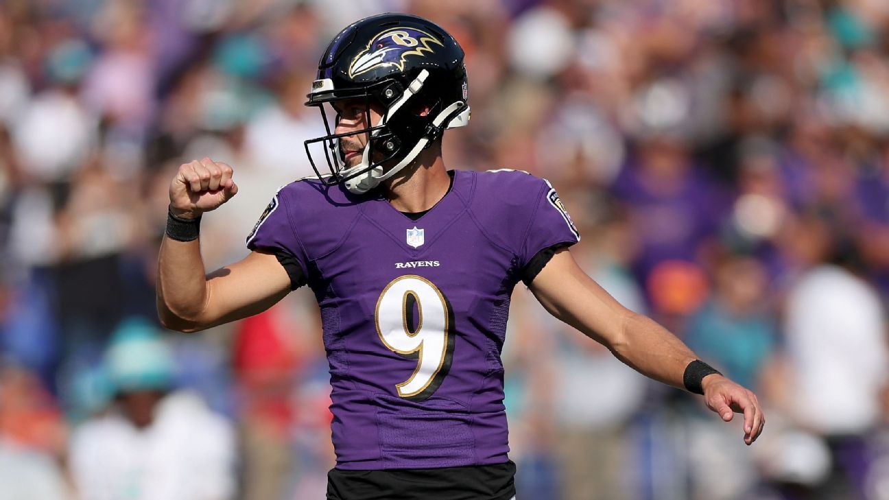 Sources: Chiefs sign former Ravens kicker Tucker to practice squad
