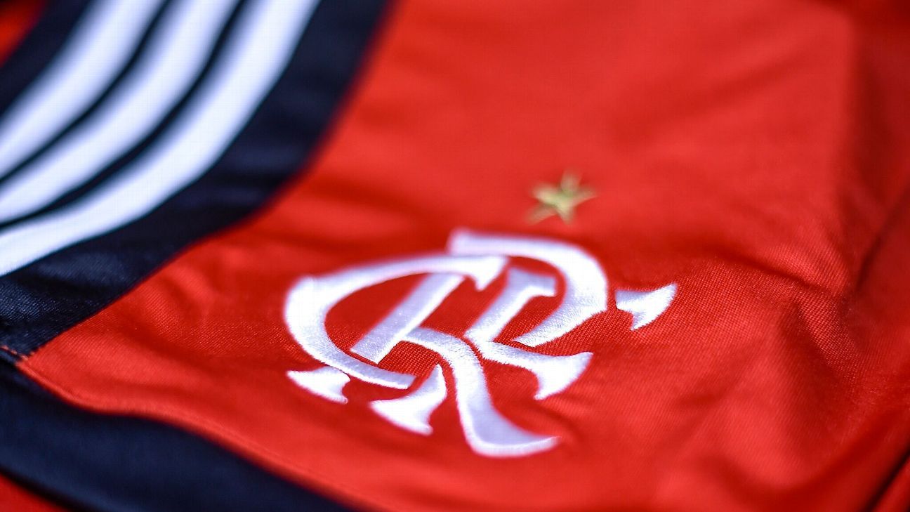 Suposta camisa reserva do Flamengo 2023-2024 vaza nas redes