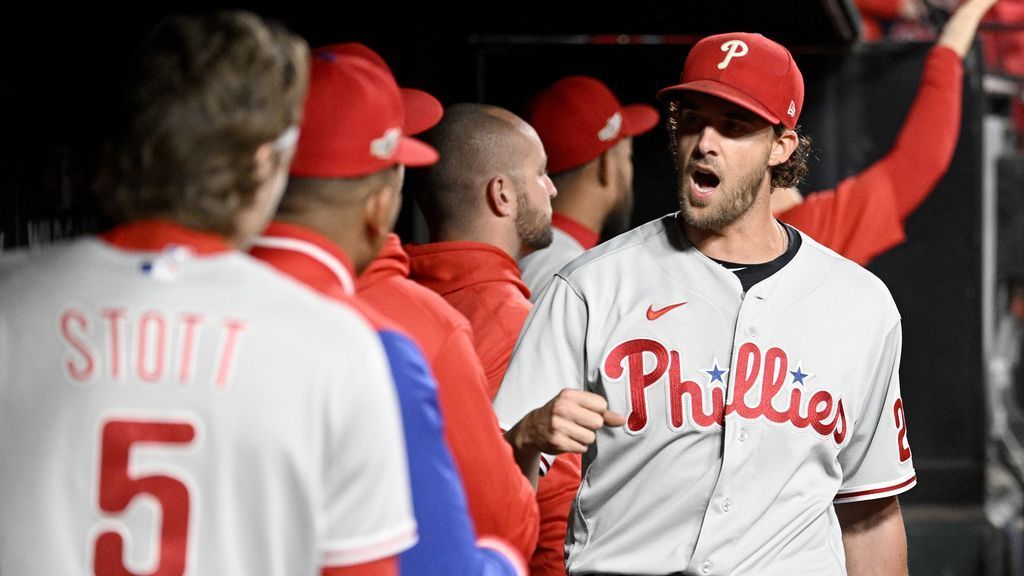 Harper, Nola help Phils upset Cards, reach NLDS