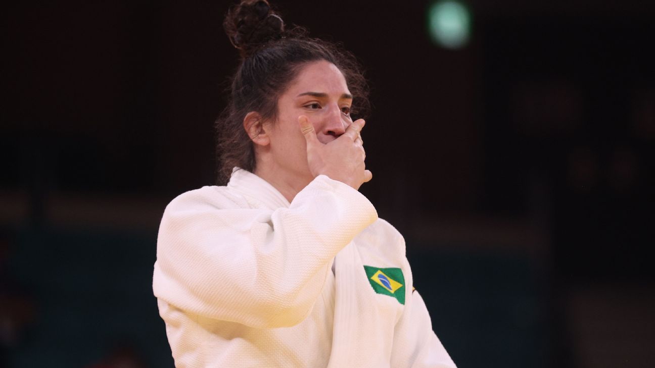 Brasileiro ganha ´corrida maluca´ pela artilharia do Chinesão