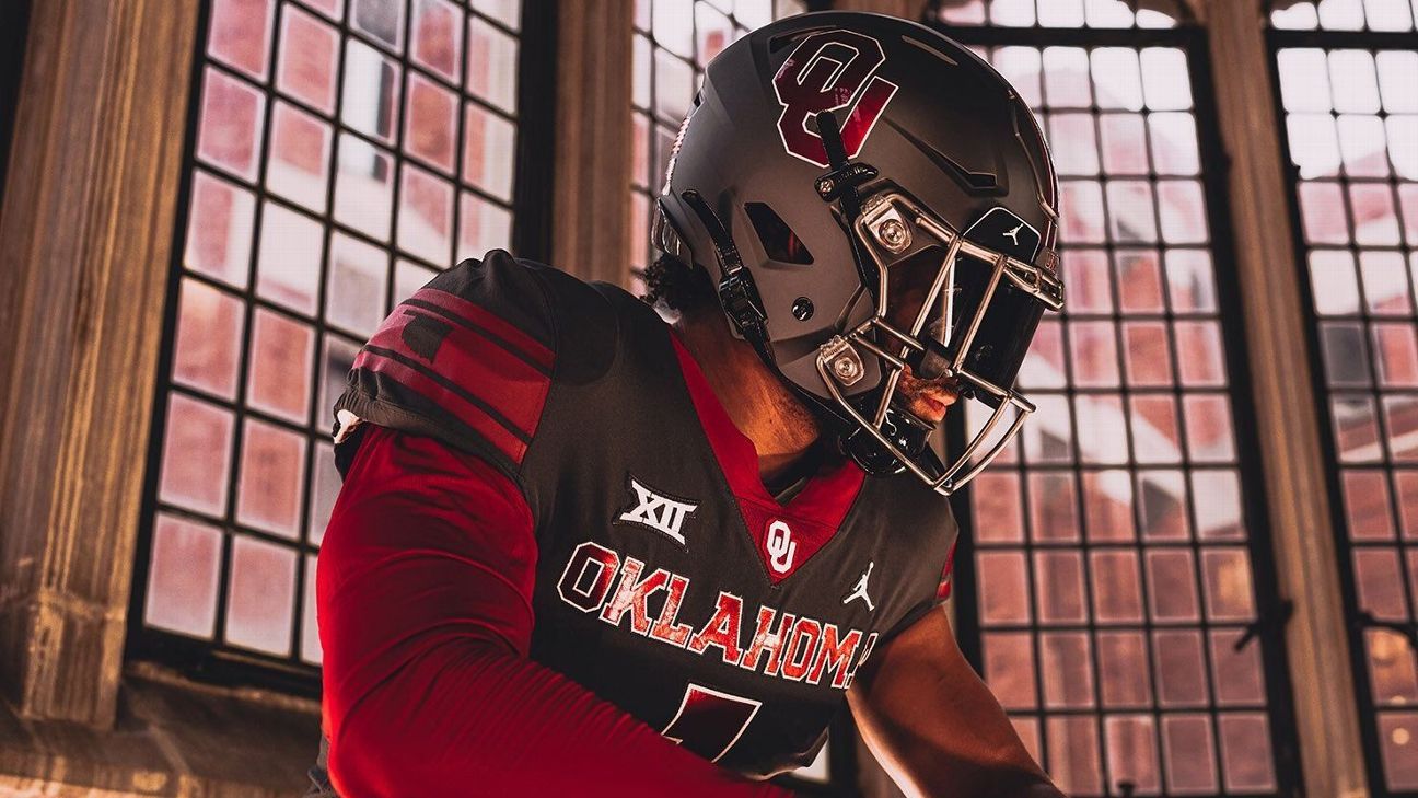 College Football 2022: All the New Uniforms and Helmets