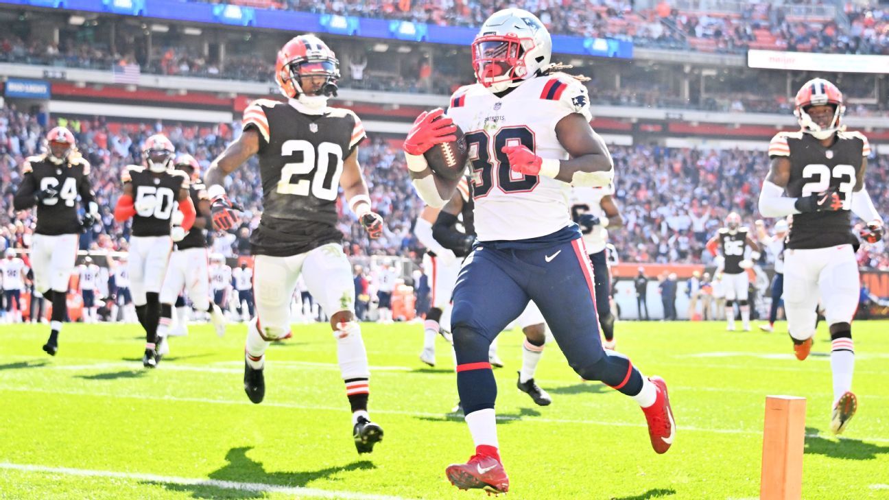 Finding 2022's Fantasy Football Breakout Running Back: Rhamondre Stevenson,  New England Patriots, Fantasy Football News, Rankings and Projections