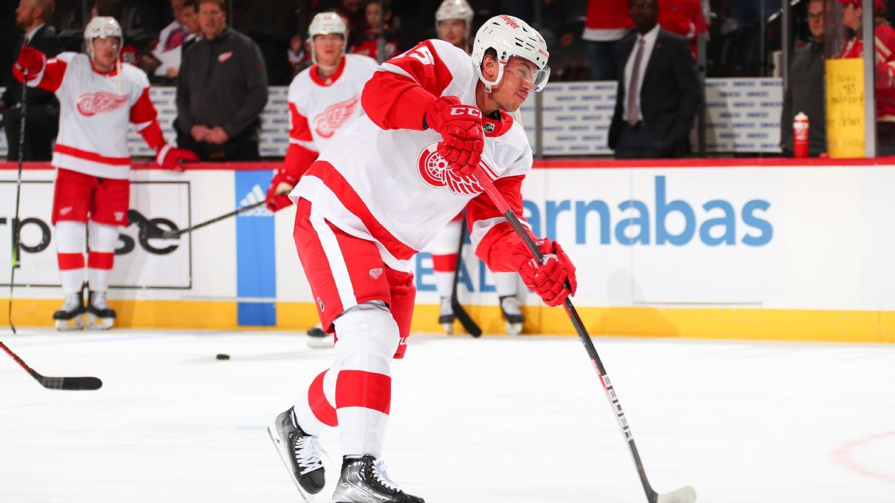 Red Wings trade Jakub Vrana to Blues after months of speculation