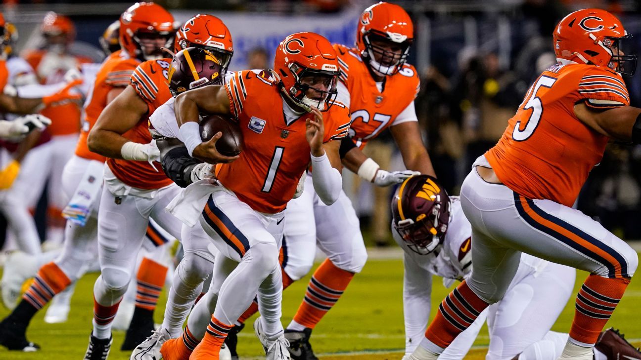 Justin Fields' designed runs brought 'whole different element' to Bears  offense in blowout over Patriots