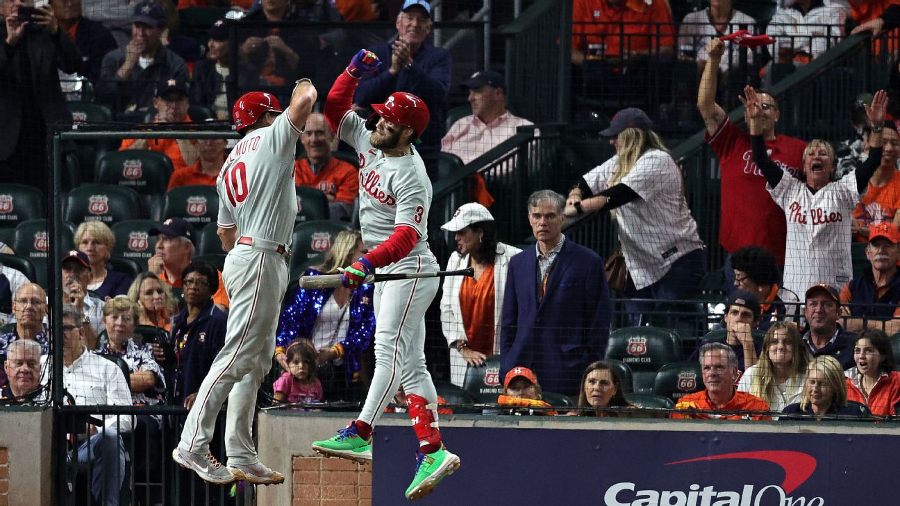 Phillies win Game 1 of World Series on J.T. Realmuto homer in 10th