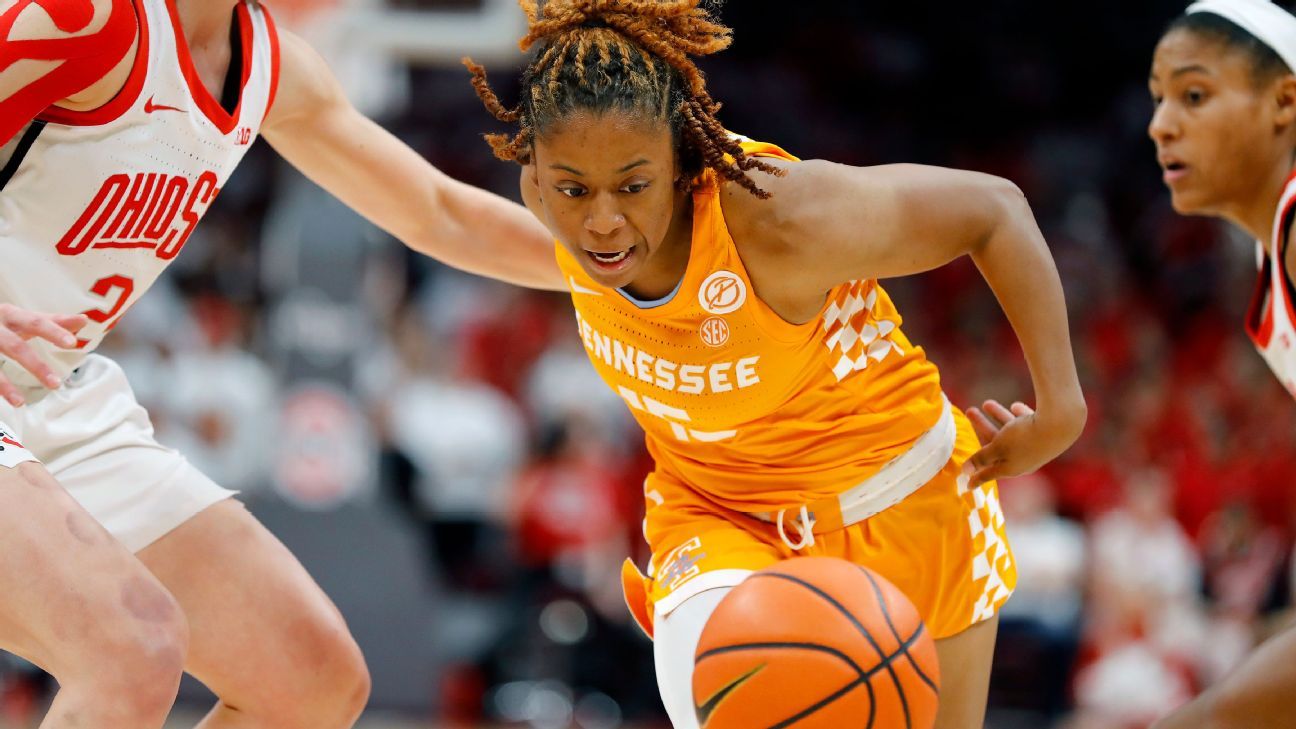Tennessee stumbles in opener as Ohio State pulls off upset