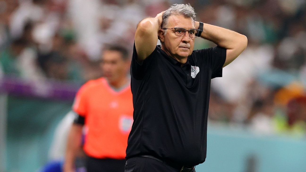 Mexico coach 'Tata' Martino leaves job after World Cup exit