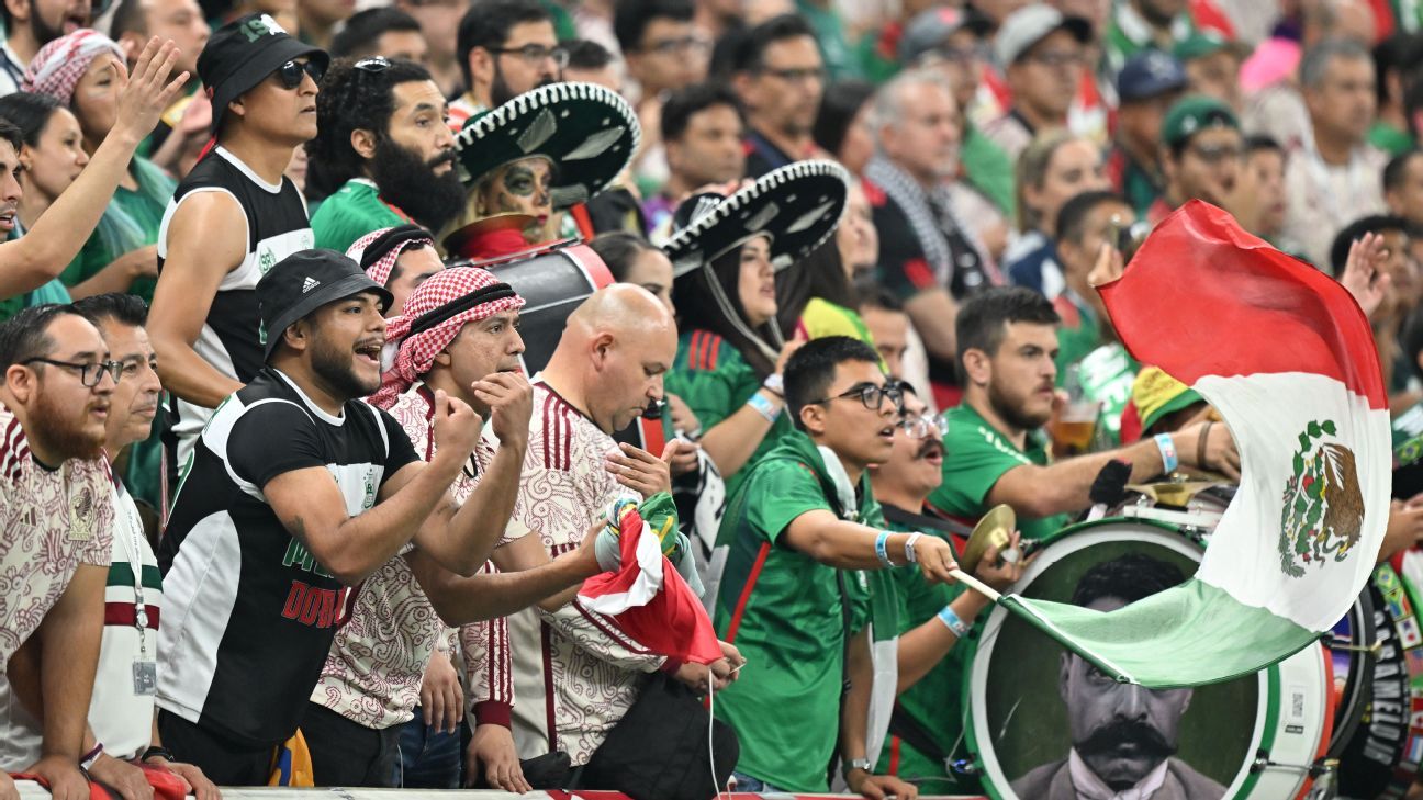 FIFA abre nueva investigación sobre cánticos anti-gay de hinchas mexicanos