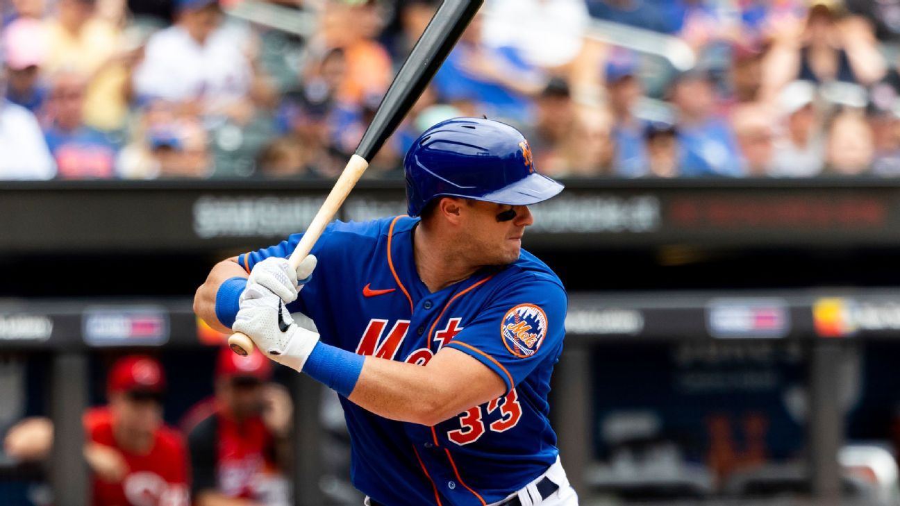 James McCann finally comes up with big hit for Mets