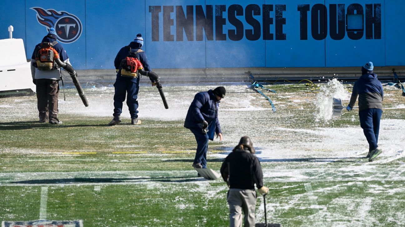 Texans-Titans game delayed by one hour due to power outages - ESPN