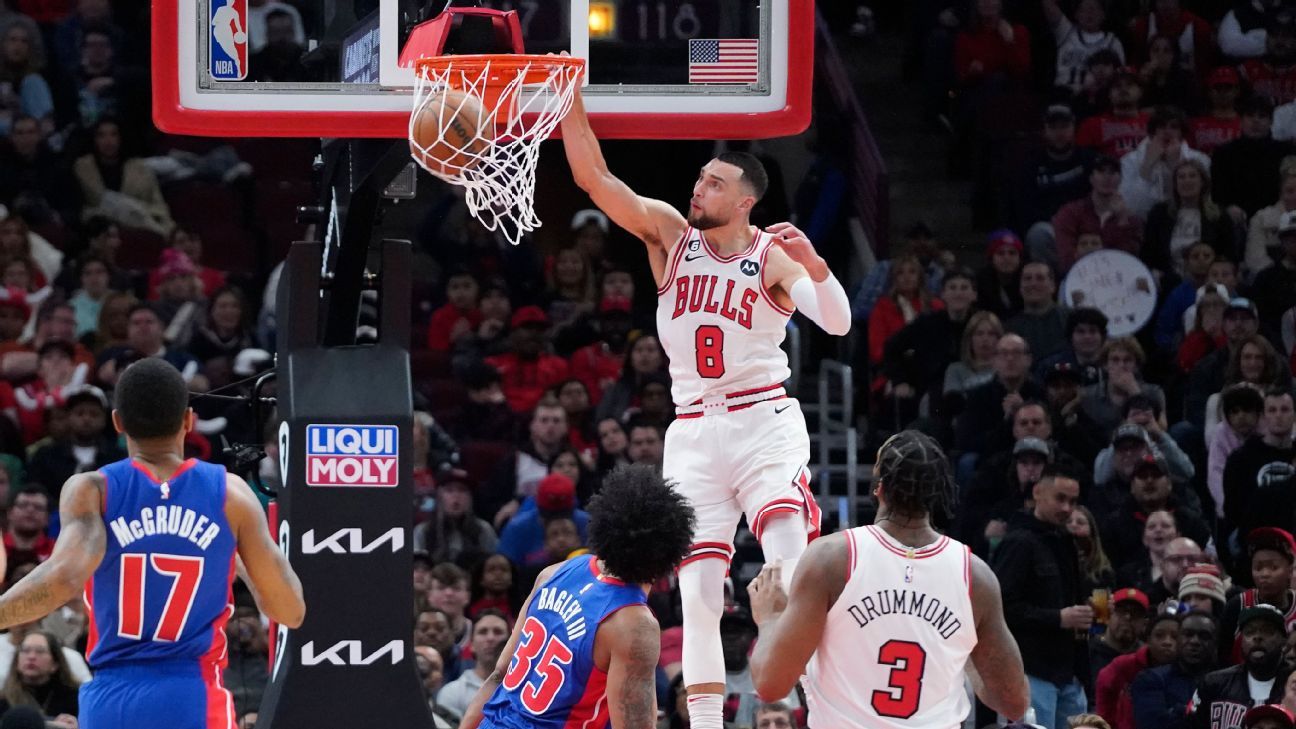 Zach LaVine Chicago Bulls Unsigned Dunking Photograph