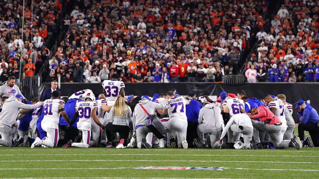 Dewastacja Hamelin zawala się na polu.  Mecz Bills-Bengals MNF zawieszony