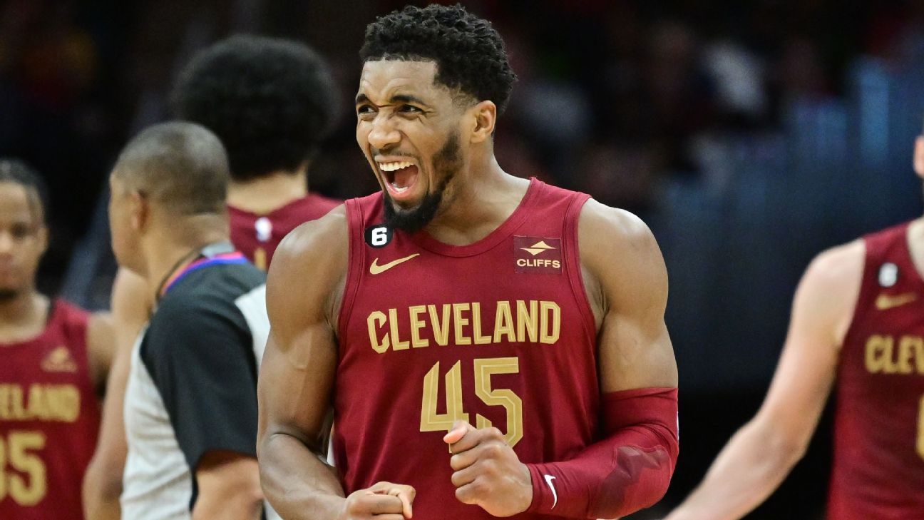 Donovan Mitchell scores record 71 points for Cleveland Cavaliers in win  over Chicago Bulls