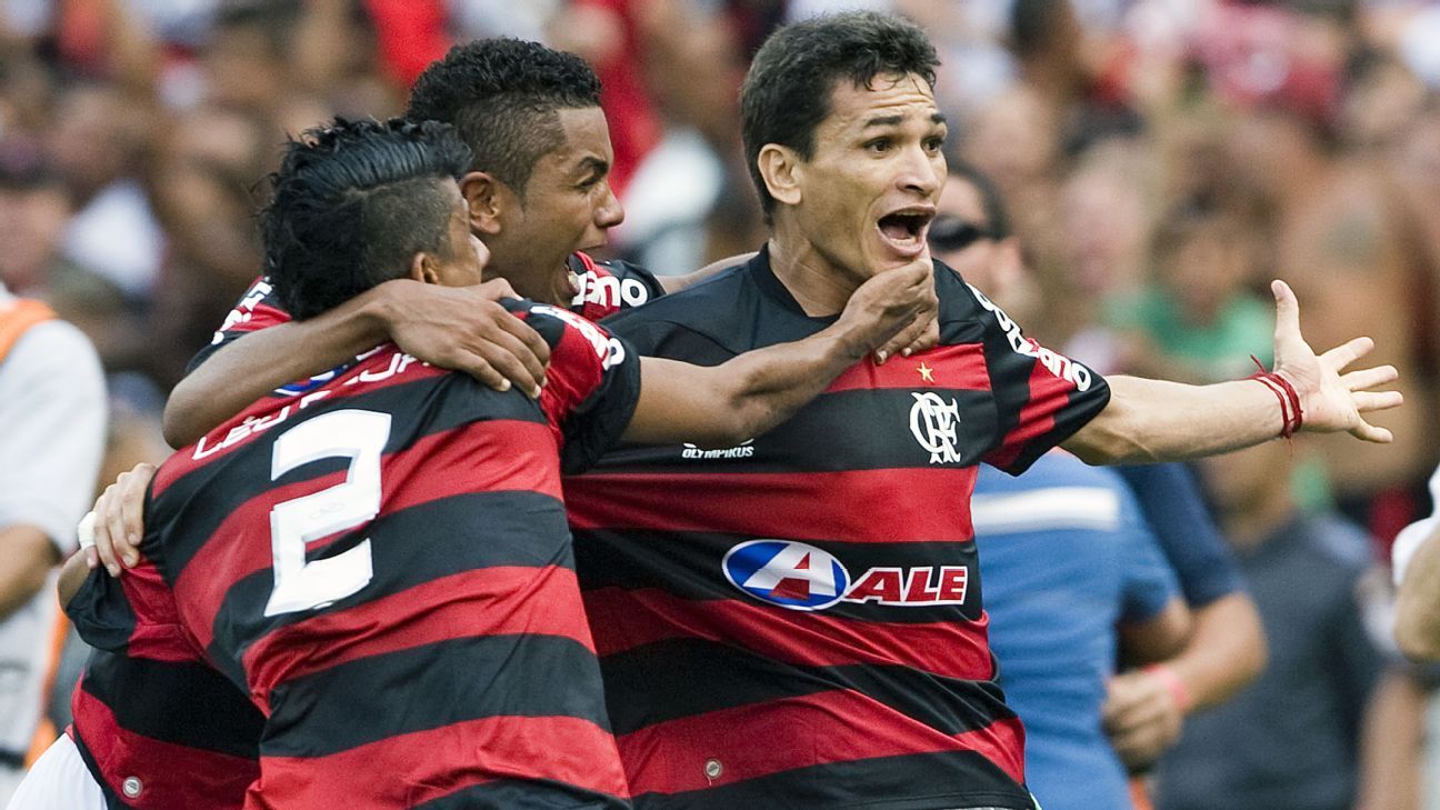 Idolo do Flamengo projeta título do Brasileirão com 150 pontos na campanha