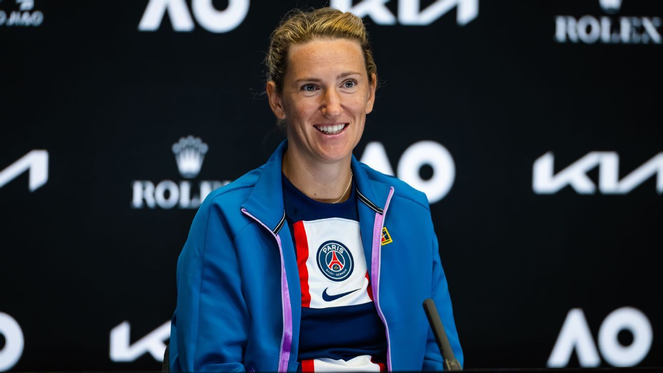 Tennis star explains reason for wearing PSG shirt at Australian Open